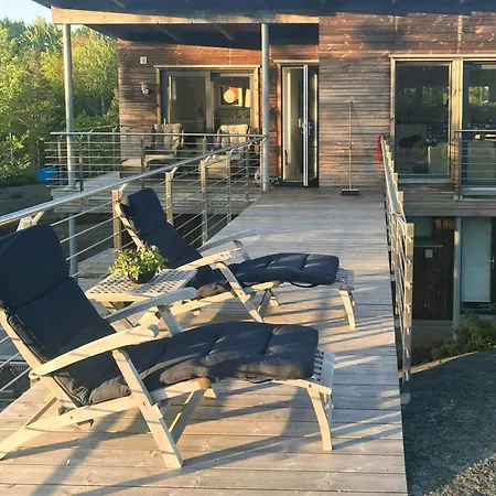 Modern With Sea Views In Portor Feriehus *