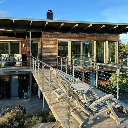 Feriehus Modern With Sea Views In Portor *